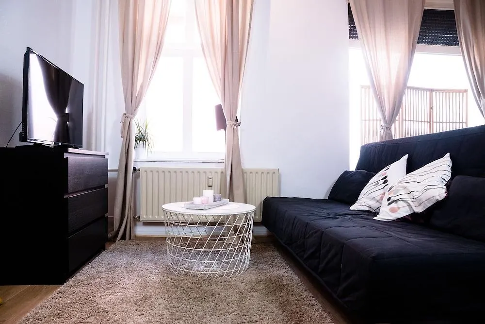 Bed'N'Work Apartment Friedrichshain Berlino Germania